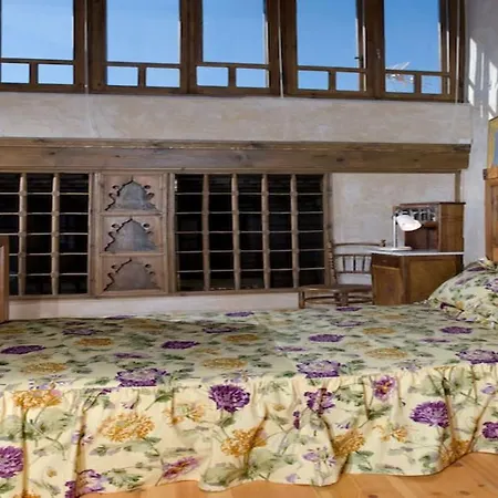 Anassa Estate Cultural Heritage 3* העיירה רתימנו